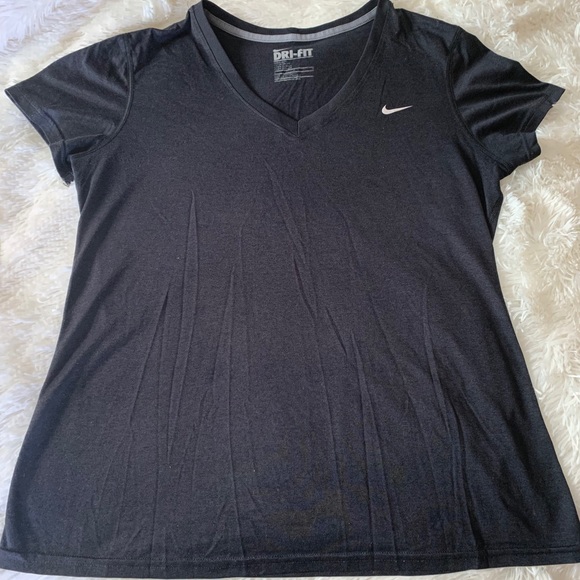 Nike Dri-Fit T-Shirt 🖤 - Picture 2 of 2